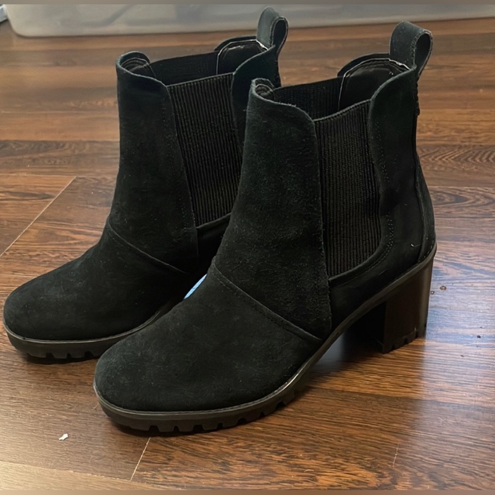 UGG hazel boot